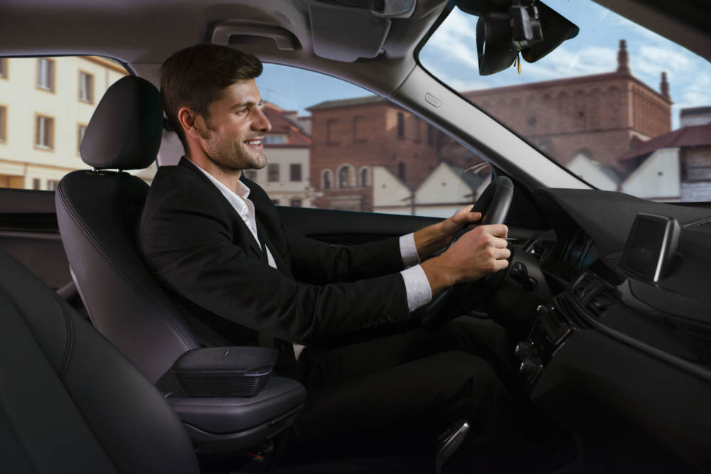德國Bosch推出車用空氣清淨機 大風量5分鐘循環快速淨化空氣 讓駕駛保持精神舒暢